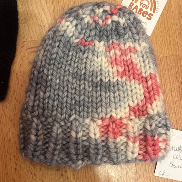 Bundle of four cute kids hats - Picture 4 of 5